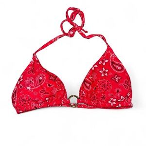 Wild Fable red women’s bikini top with gold ring.
Size M.